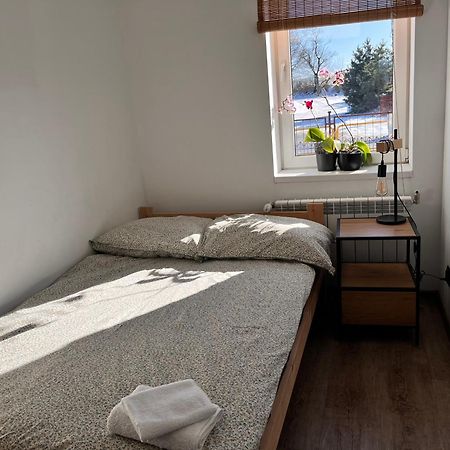 Apartament Numer 1, Dwie Sypialnie Dwa Lozka Ожиш Екстер'єр фото